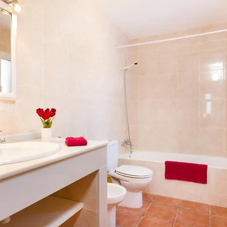 Villa Blanc Arenal By Es Mercadal